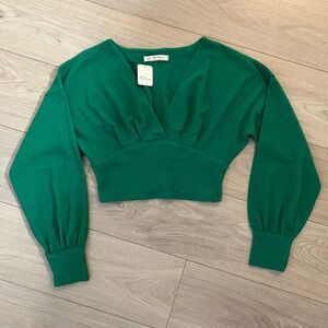 NWT We The Free Green V-Neck Top - perfect over your workout set